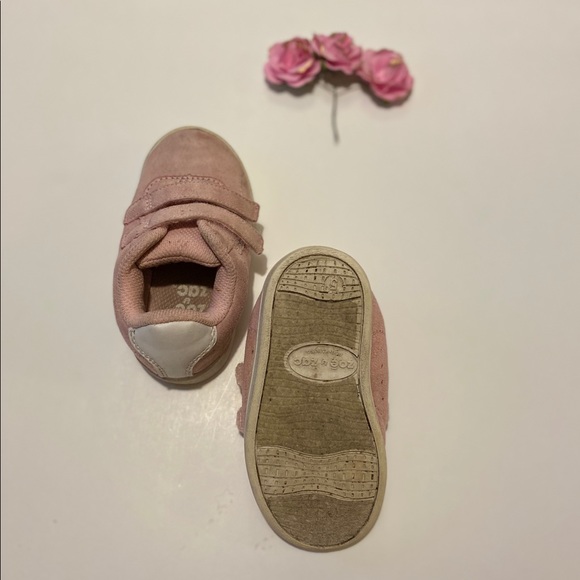 Toddler Sneakers - Picture 3 of 3